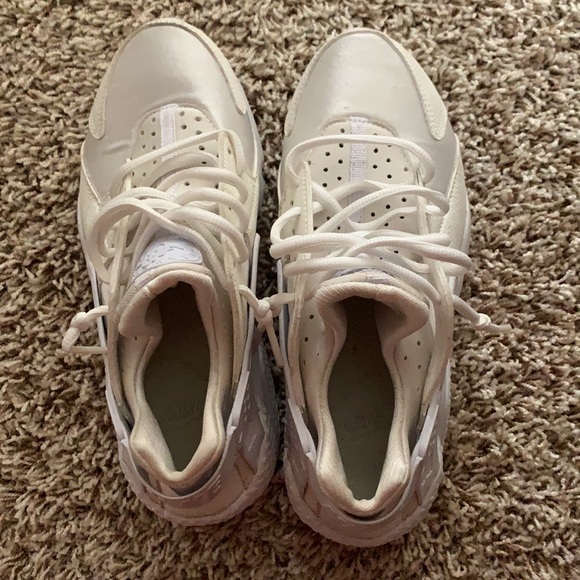 Shoes - Picture 3 of 3